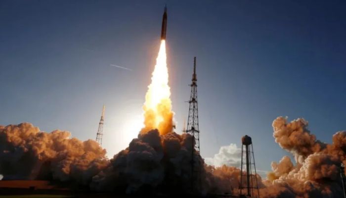 ৫০ বছর পর আবারও চাঁদের অভিমুখে চার নভোচারী